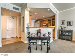 Photo #5: 2088678 Listing 