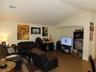 Photo #2: 2088715 Listing