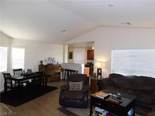 Photo #5: 2088715 Listing