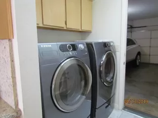 Photo #2: 2088726 Listing 