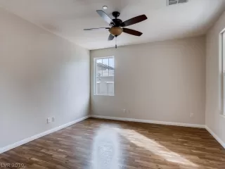 Photo #3: 2088727 Listing