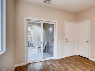 Photo #6: 2088727 Listing