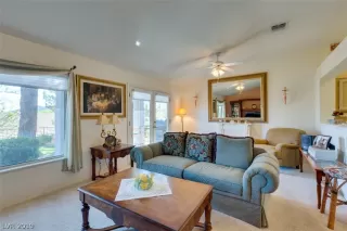 Photo #3: 2088732 Listing