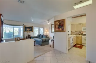 Photo #4: 2088732 Listing