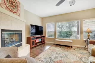 Photo #2: 2088746 Listing 