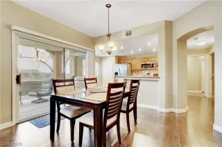 Photo #5: 2088746 Listing 