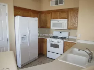 Photo #2: 2088747 Listing