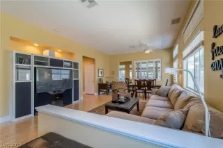 Photo #3: 2088761 Listing 