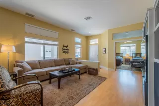 Photo #4: 2088761 Listing 