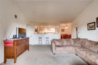 Photo #5: 2088792 Listing