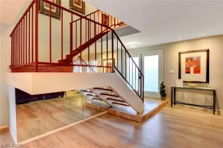 Photo #3: 2088814 Listing