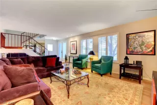 Photo #4: 2088814 Listing