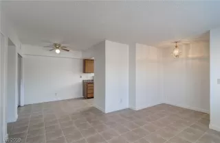 Photo #3: 2088857 Listing 