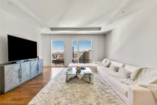 Photo #5: 2088873 Listing