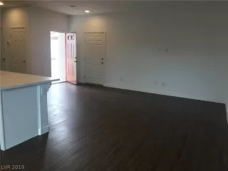 Photo #6: 2088880 Listing 