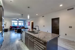 Photo #3: 2088893 Listing