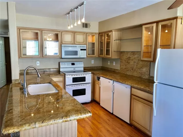 MLS: 2088898 Condo For Sale