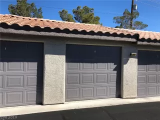 Photo #3: 2088898 Listing