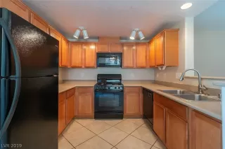 Photo #2: 2088901 Listing 