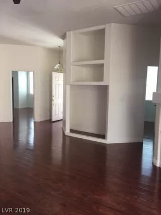 Photo #3: 2088912 Listing 