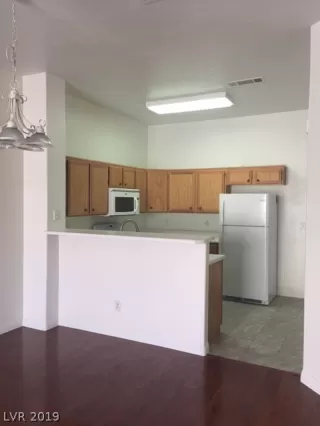 Photo #4: 2088912 Listing 