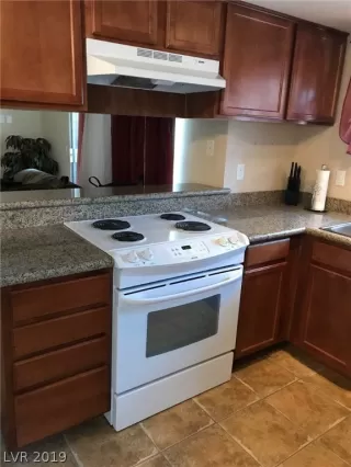 Photo #6: 2088934 Listing 