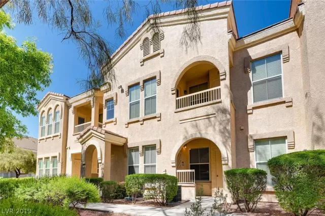 MLS: 2088937 Condo For Sale