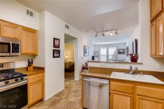 Photo #4: 2088937 Listing