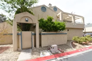 Photo #1: 2088979 Listing