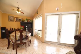 Photo #6: 2088979 Listing