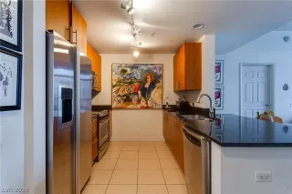 Photo #1: 2088997 Listing