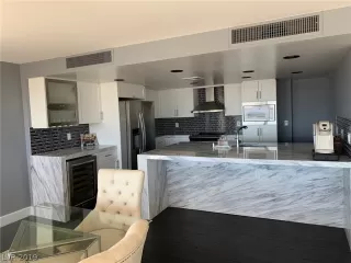 Photo #1: 2089035 Listing