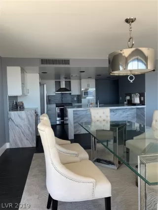 Photo #3: 2089035 Listing