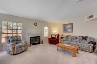 Photo #4: 2089114 Listing