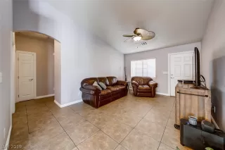 Photo #5: 2089141 Listing