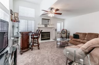 Photo #4: 2089161 Listing 
