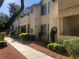 Photo #1: 2089163 Listing