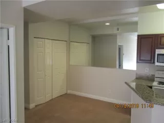 Photo #4: 2089255 Listing 