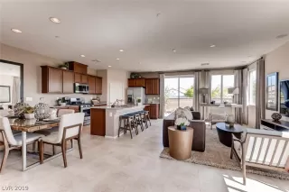 Photo #2: 2089301 Listing 