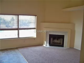 Photo #6: 2089362 Listing 