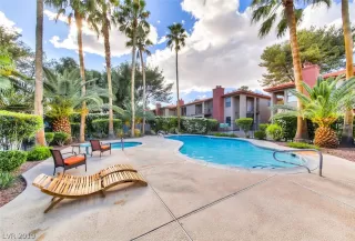 Photo #2: 2089405 Listing 