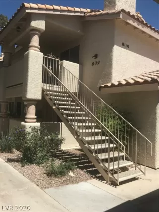 Photo #1: 2089431 Listing