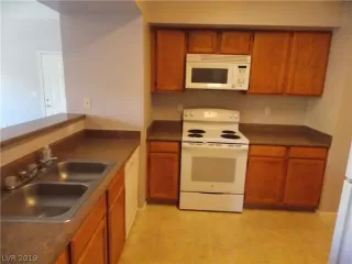 Photo #6: 2089452 Listing 