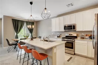 Photo #2: 2089456 Listing