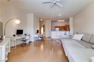 Photo #3: 2089466 Listing