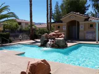 Photo #4: 2089585 Listing