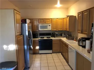 Photo #6: 2089585 Listing