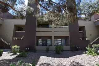 Photo #1: 2089602 Listing