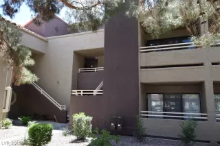 Photo #2: 2089602 Listing