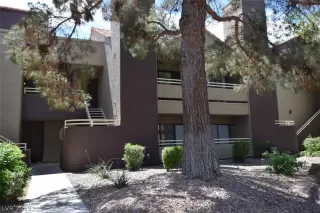 Photo #3: 2089602 Listing